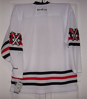  Reebok Chicago Blackhawks NHL White Official 2017 Winter  Classic Team Premier Jersey for Men (S) : Sports & Outdoors