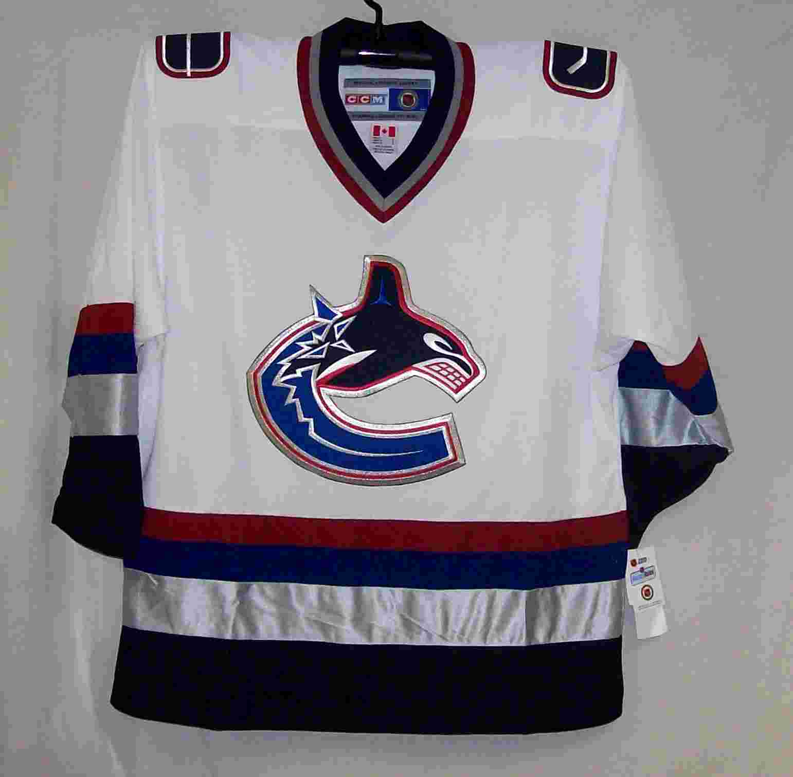 Vancouver Canucks Retro White CCM 550 Jersey Youth